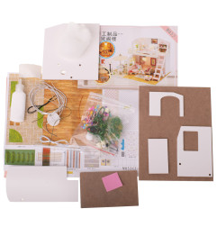 Surenkamas dviaukštis Lėlių namas medinis modelis led, DYI