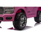 RAM 3500 rožinės spalvos transporto priemonė RAM 3500 rožinės spalvos transporto priemonė