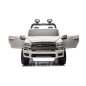 RAM 3500 baltos spalvos transporto priemonė RAM 3500 baltos spalvos transporto priemonė