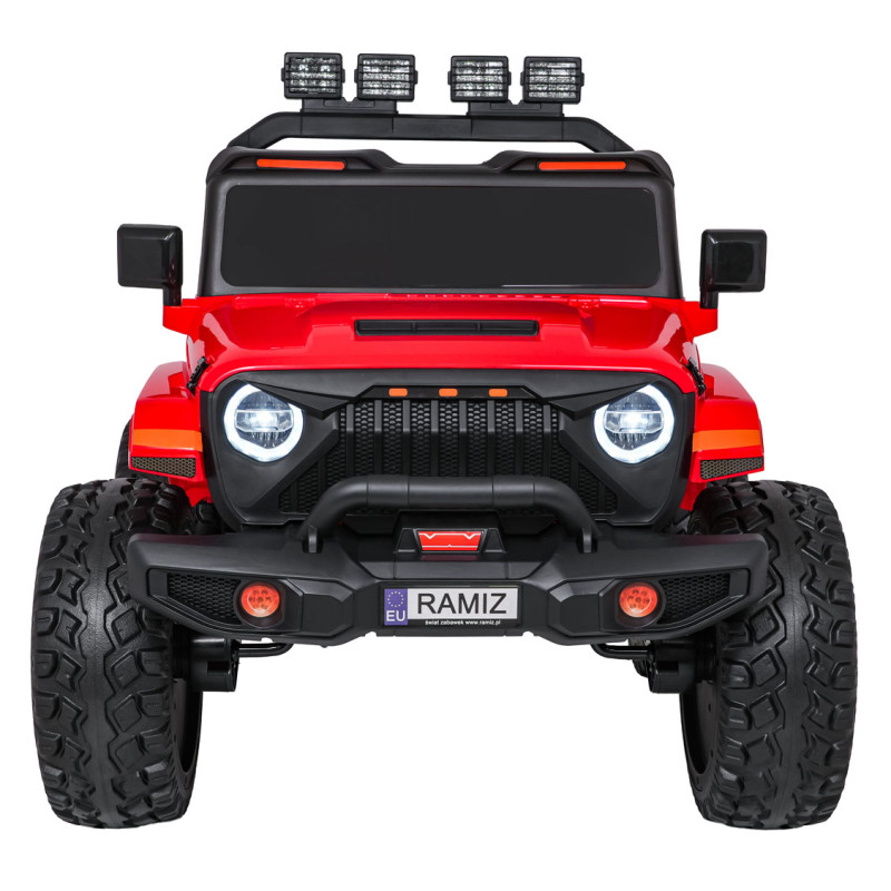 Ekstremalaus sporto 4x4 transporto priemonės kintamo dydžio Raudona Ekstremalaus sporto 4x4 transporto priemonės kintamo dydžio Raudona