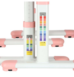 Vaikiškas rašomasis stalas su stalčiumi, kėde lempa rožinės spalvos