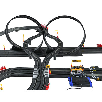 MEGA lenktynių trasa ir automobiliai