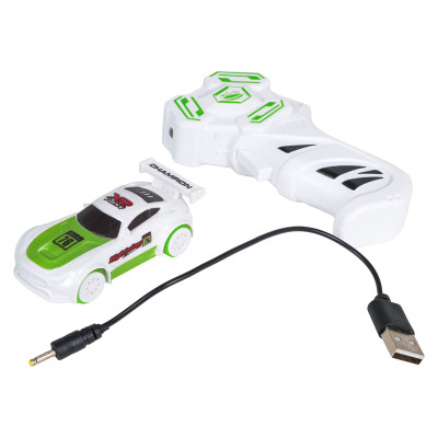 Tamsoje šviečianti lenktynių trasa 35vnt.