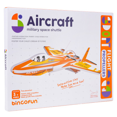 Stiroforu varomas naikintuvas