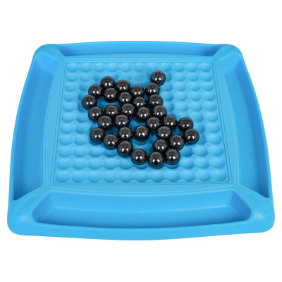 Magnetų rutuliukų dėliojimo žaidimas