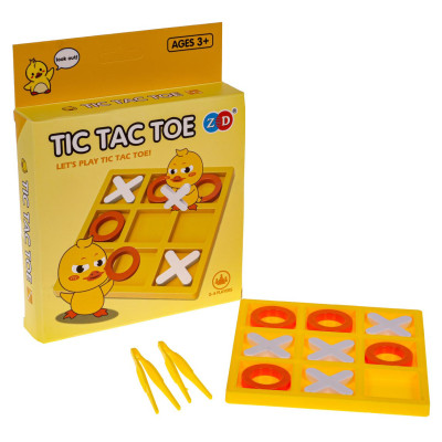 Stalo žaidimas "Tic-Tac-Toe" su ančiukais