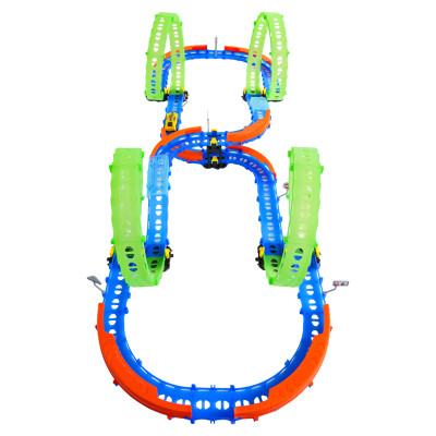 Tamsoje šviečianti lenktynių trasa 86 vnt.