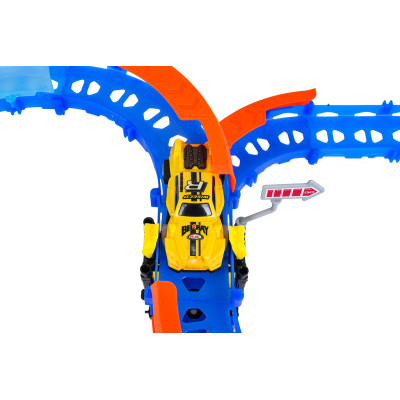 Tamsoje šviečianti lenktynių trasa 86 vnt.