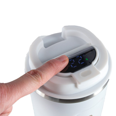 LED kelioninis puodelis su kandikliu 500ml, baltas