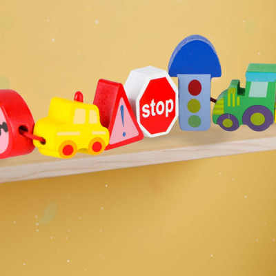 Mediniai blokai, skirti lentų lentų automobilių transporto priemonių sriegimui