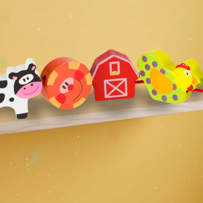 Mediniai blokai, skirti sriegimo lentos lentos ūkio gyvūnams