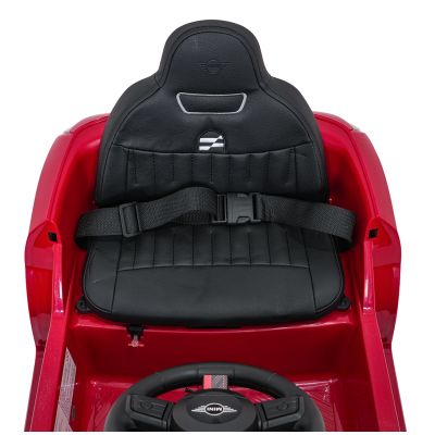 "Mini Cooper" raudonos spalvos transporto priemonė