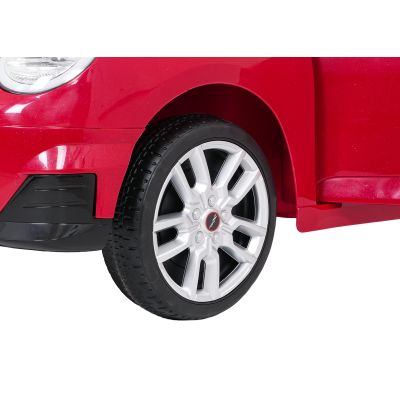 "Mini Cooper" raudonos spalvos transporto priemonė