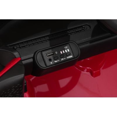 "Mini Cooper" raudonos spalvos transporto priemonė