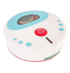 Cleaning kit with vacuum cleaner