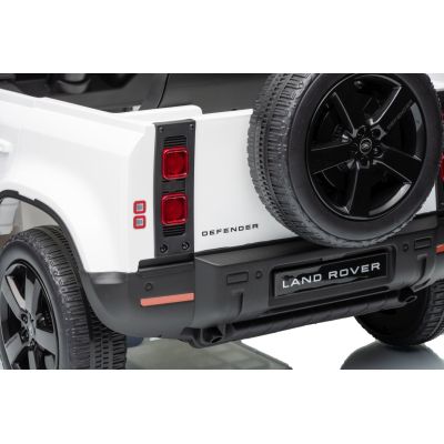 Land Rover Defender White Vehicle - 33