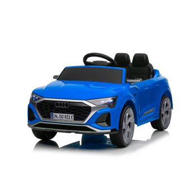 Mėlyna „Audi SQ8“ transporto priemonė