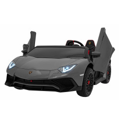 Elektromobilis Lamborghini Aventador SV, Pilkas